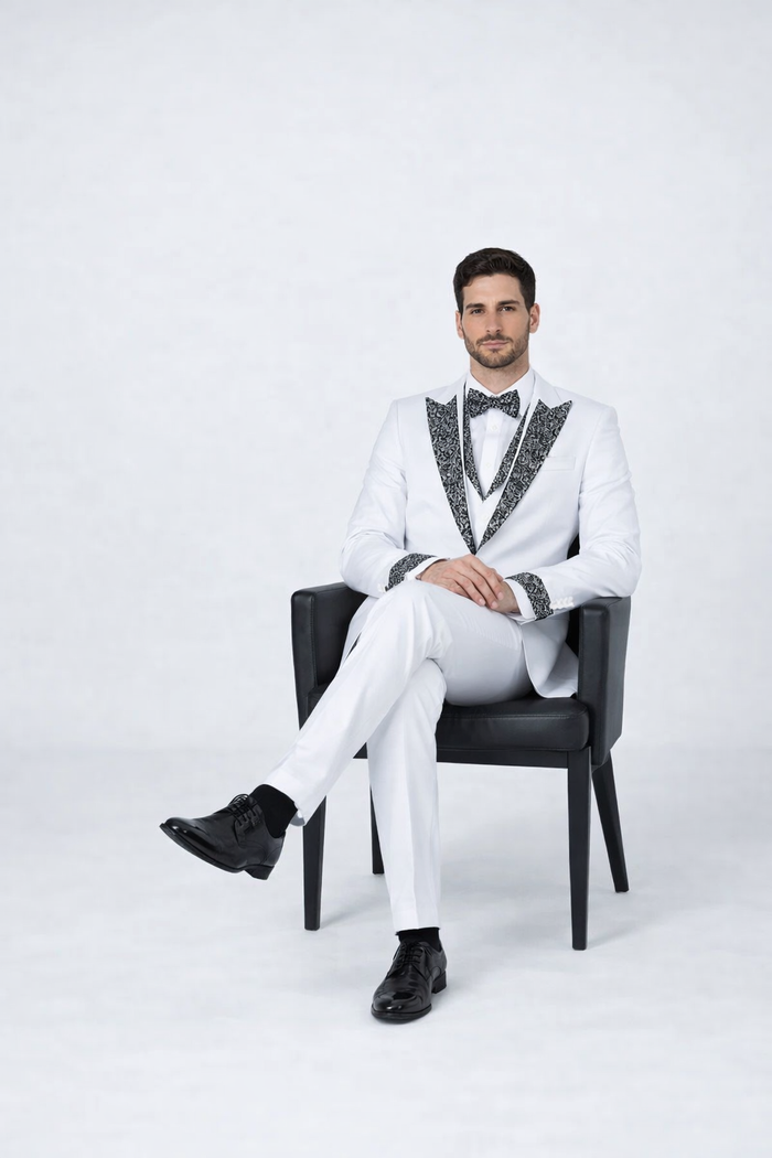 White Wedding Tuxedo with Stone Detailing – Peak Lapel 4-Piece Suit