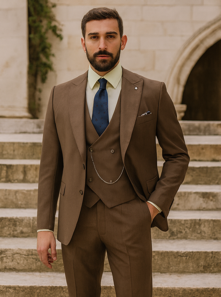 Luxury Brown Suit with Chain and Pocket Square – Modern Formal Style