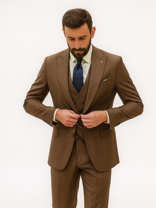 Luxury Brown Suit with Chain and Pocket Square – Modern Formal Style