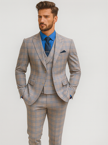 Luxury Light Plaid Suit for Men – Stylish Groom Attire