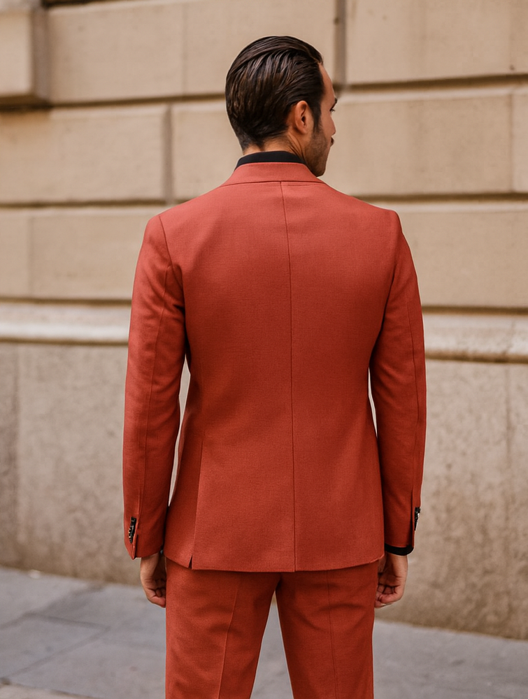 Men’s Classic Red Suit with Chain – Fashionable 3-Piece Ensemble